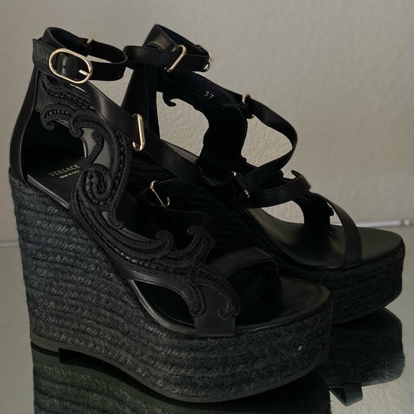 New versace espadrille wedges 37 7 $1,195 - Picture 5 of 8